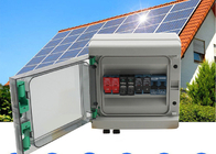 15A Solar-PV-Kombinator Box Schaltkreisbrecher 2 Strings Kunststoff 550VDC-Solarplatte