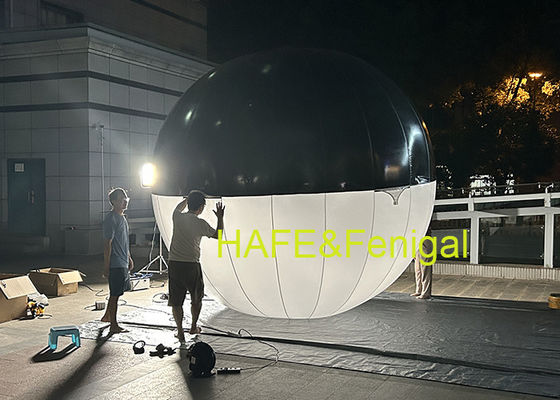 Filmemacher hängen aufblasbare, kugelförmige LED-Zweifarbballonlichter auf